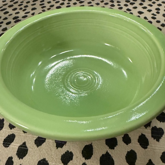 Fiesta Chartreuse Serving Bowl 8” - Picture 3 of 4